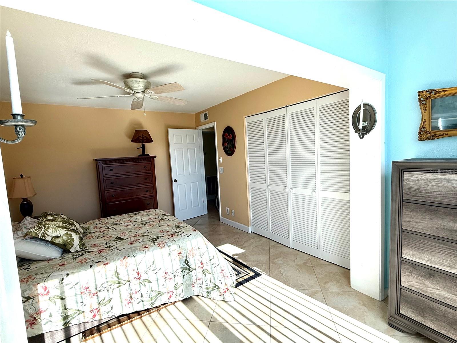 Image 9 of 33 For 423 Mariner Drive 423