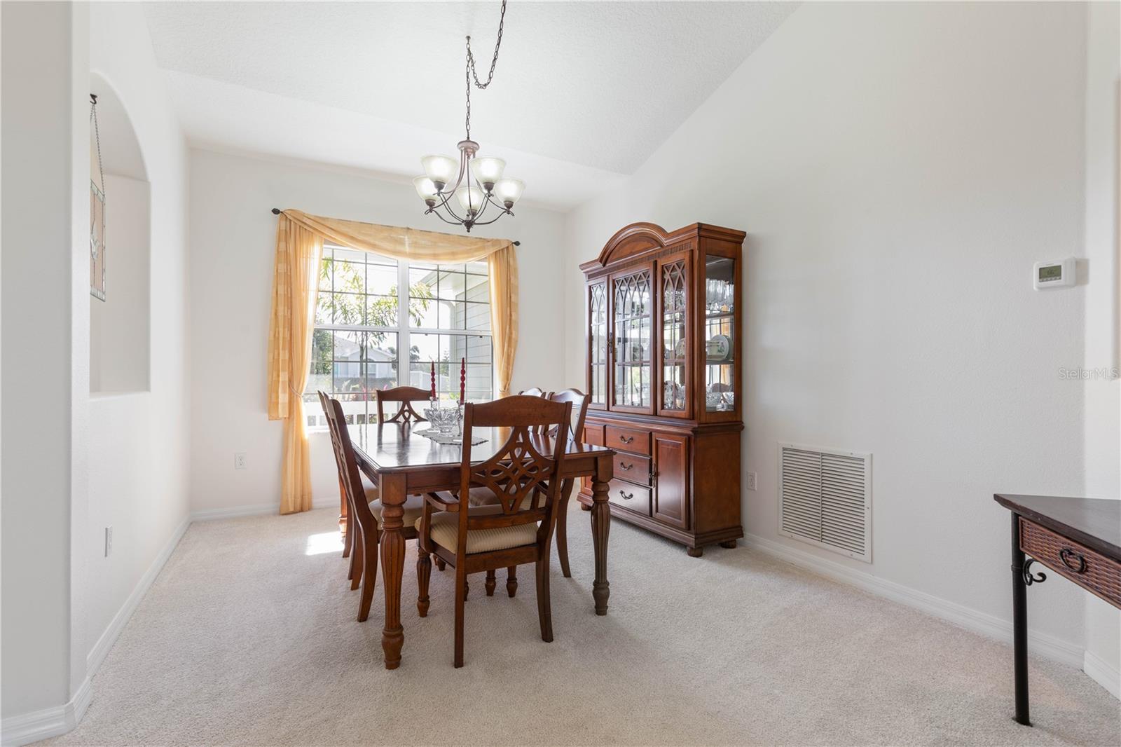 Image 10 of 69 For 19 Deerwood Street