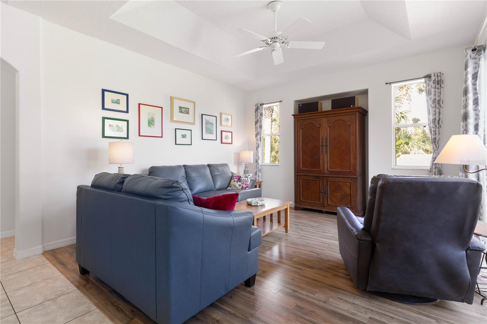 Image 21 of 69 For 19 Deerwood Street