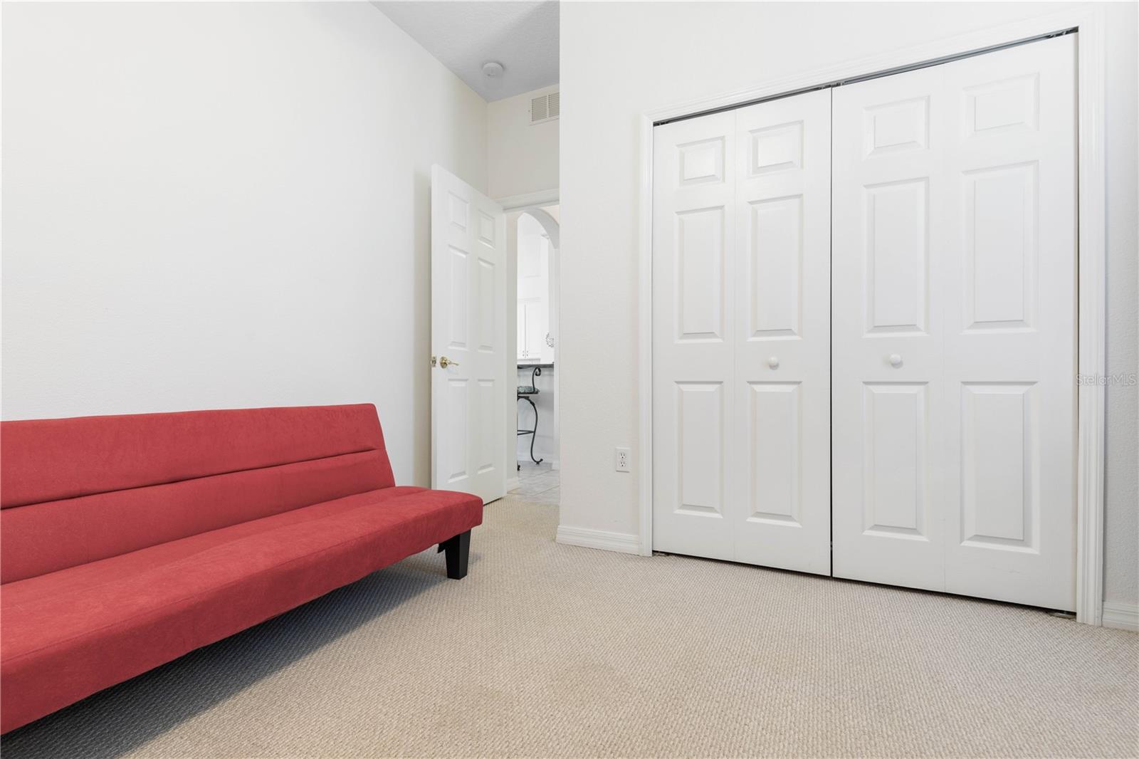 Image 28 of 69 For 19 Deerwood Street