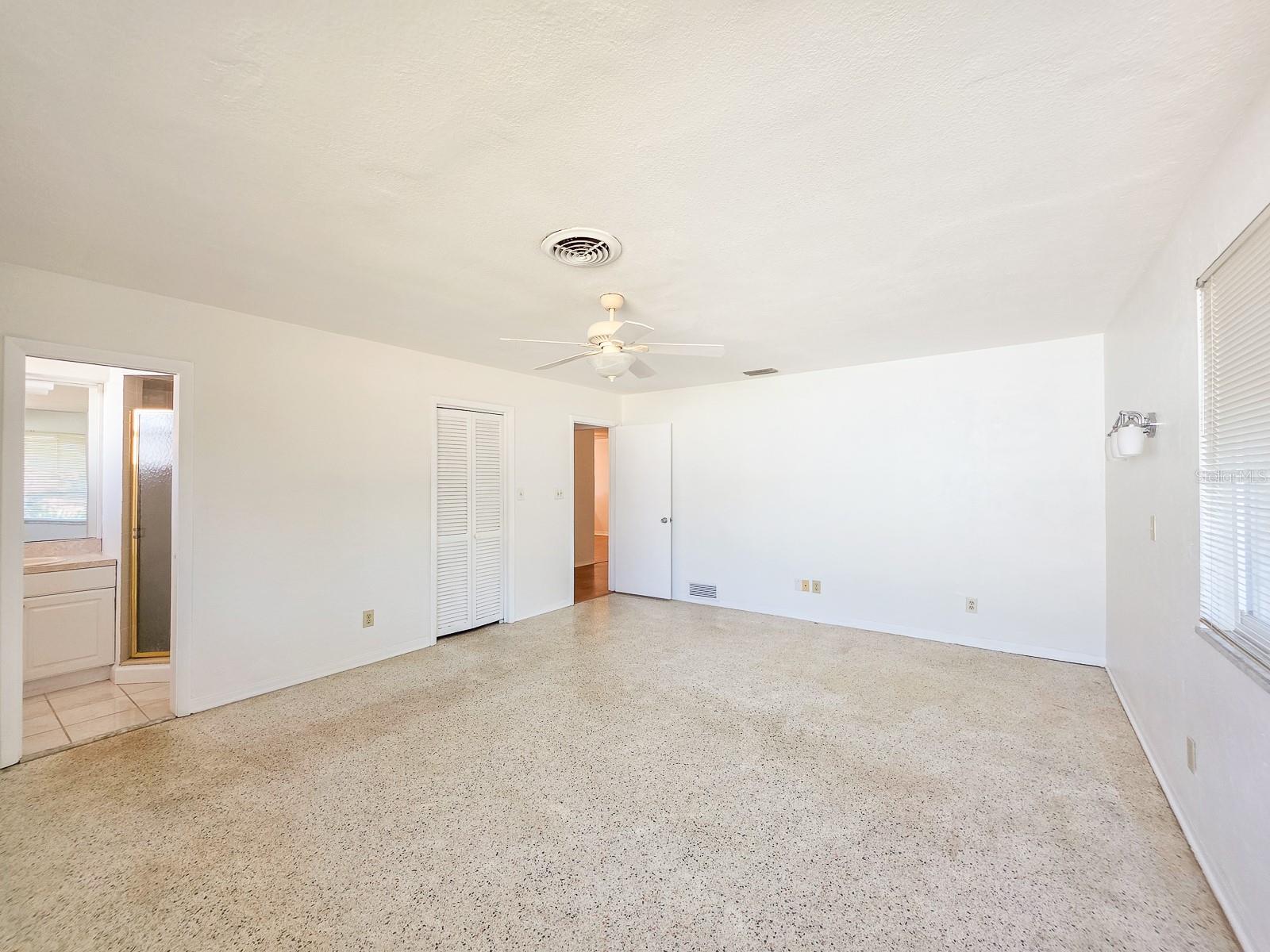 Image 17 of 32 For 22 St Andrews Drive