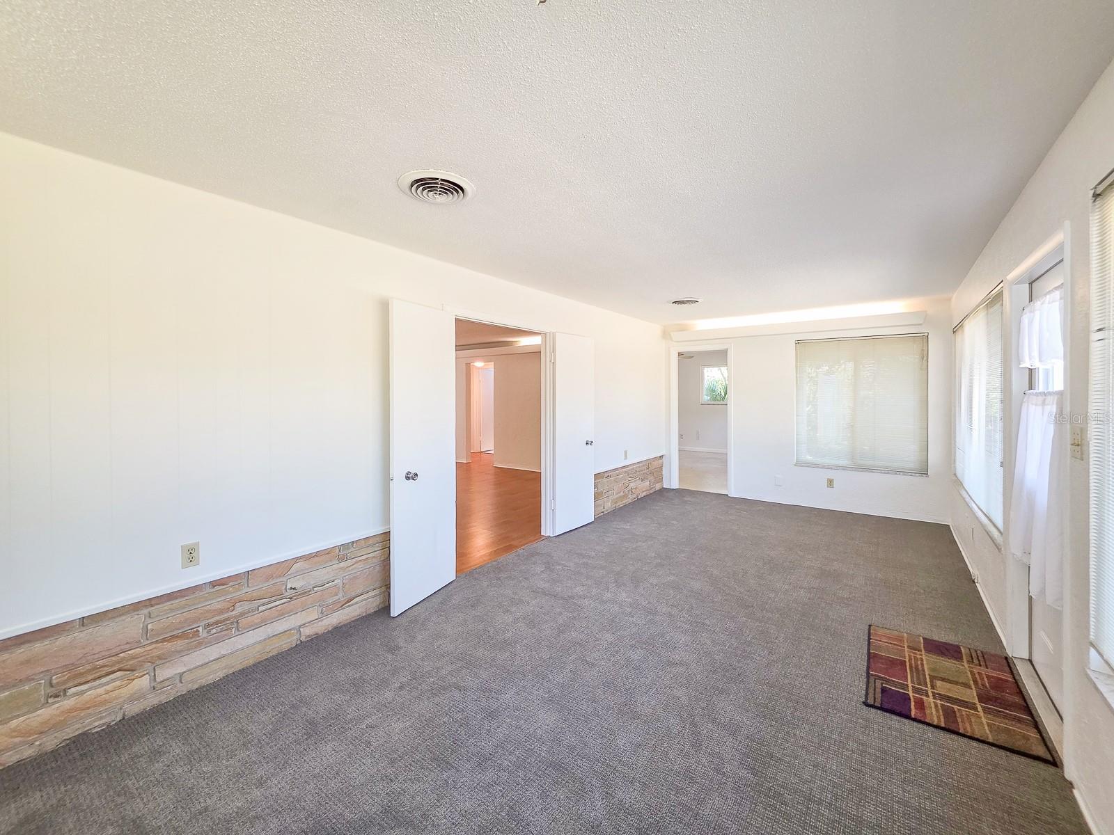 Image 20 of 32 For 22 St Andrews Drive