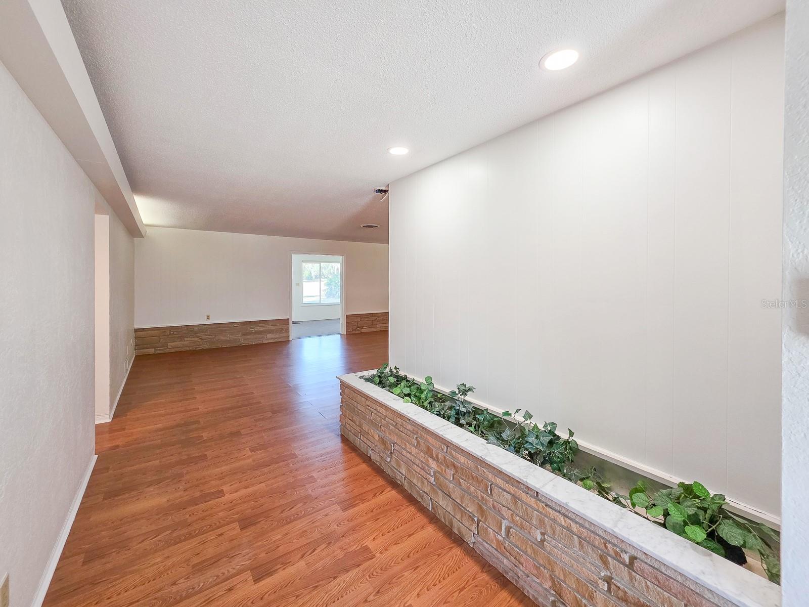 Image 5 of 32 For 22 St Andrews Drive