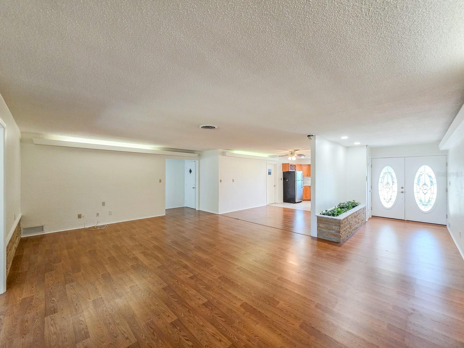 Image 8 of 32 For 22 St Andrews Drive