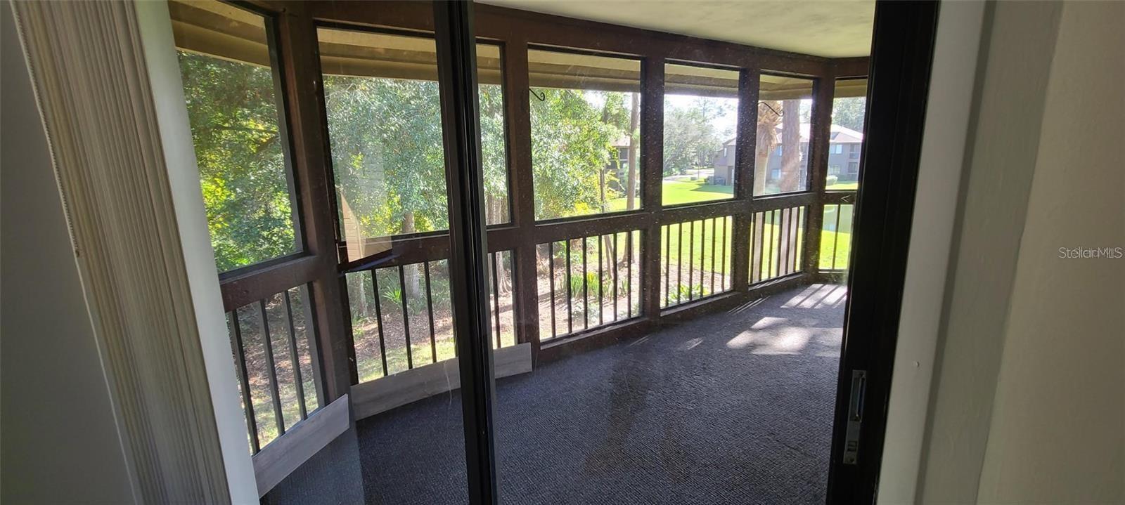 Image 10 of 16 For 22 Oxford Lane 22