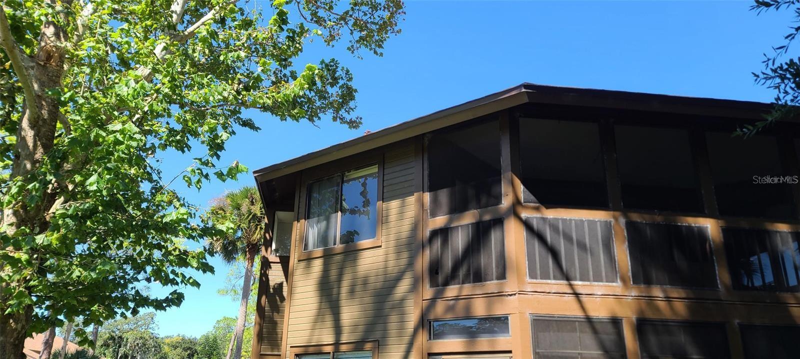 Image 11 of 16 For 22 Oxford Lane 22