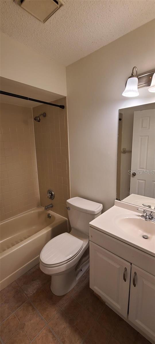 Image 9 of 16 For 22 Oxford Lane 22