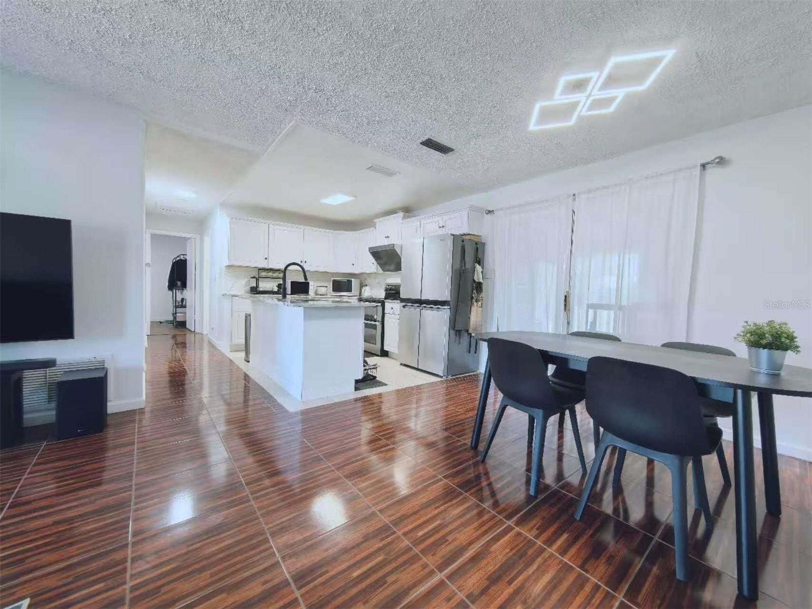 Image 19 of 42 For 1363 Rockhill Street