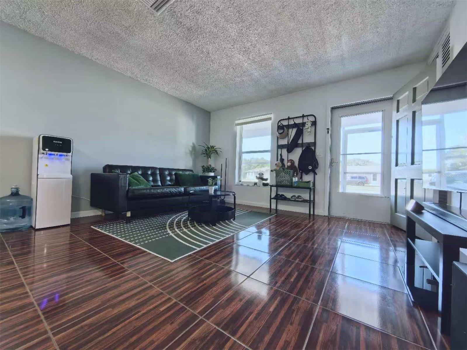 Image 21 of 42 For 1363 Rockhill Street