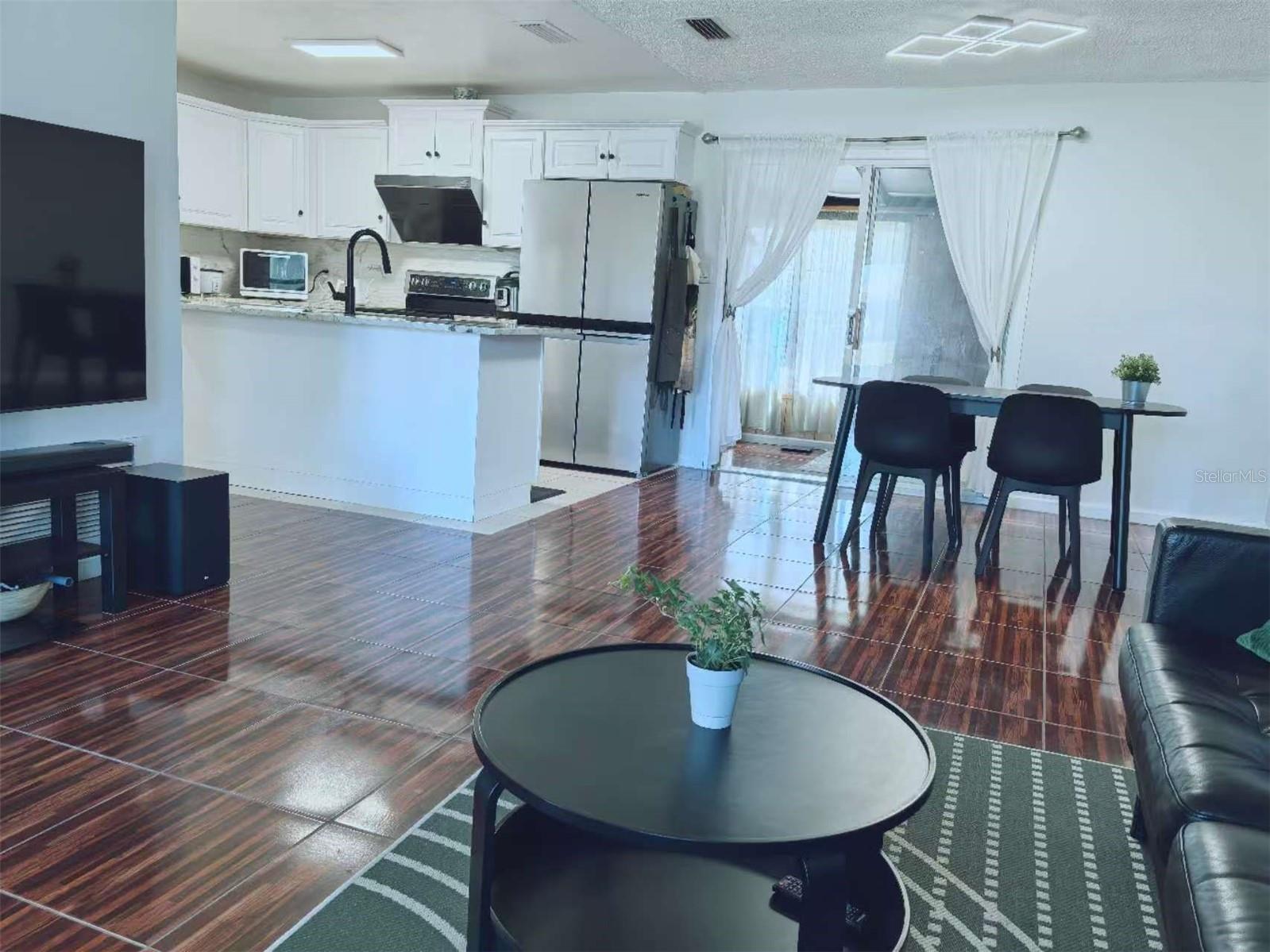 Image 22 of 42 For 1363 Rockhill Street