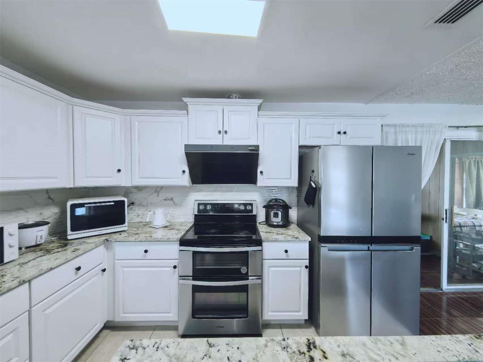 Image 6 of 42 For 1363 Rockhill Street