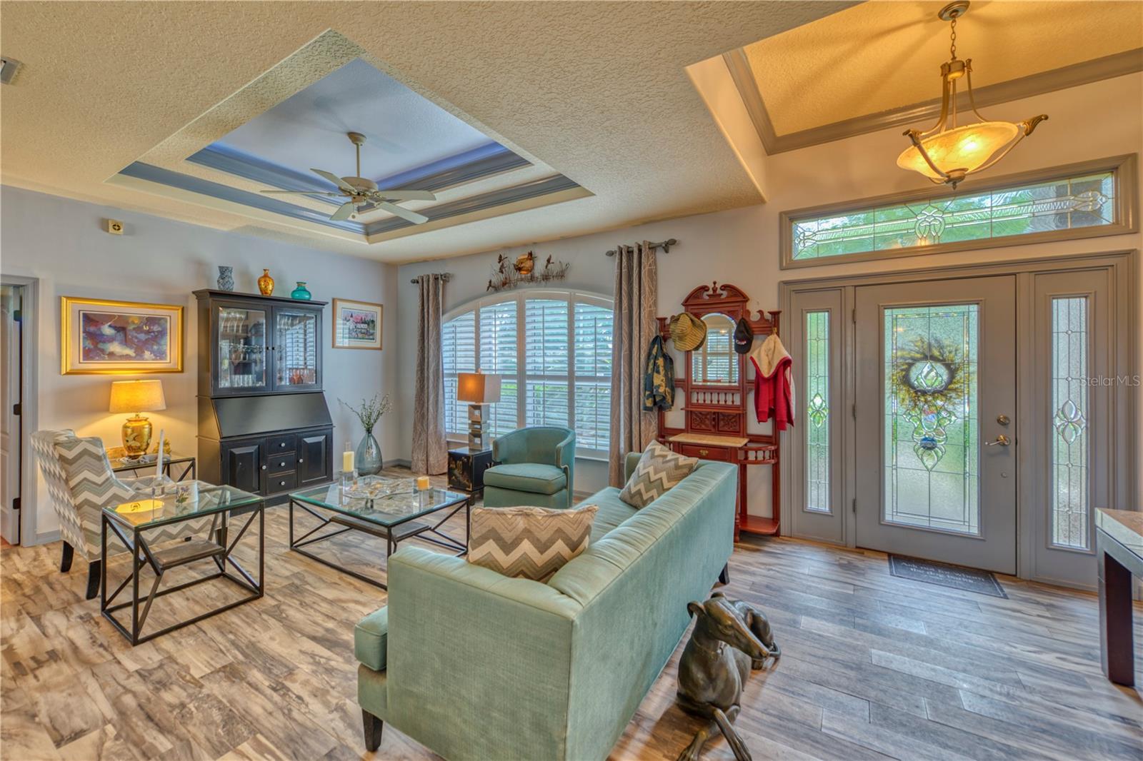 Image 13 of 44 For 2 Waves Place