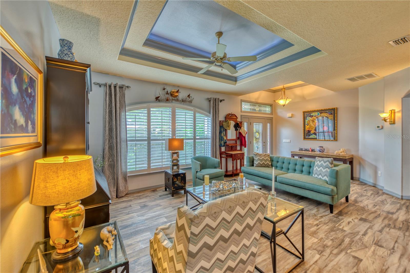 Image 14 of 44 For 2 Waves Place