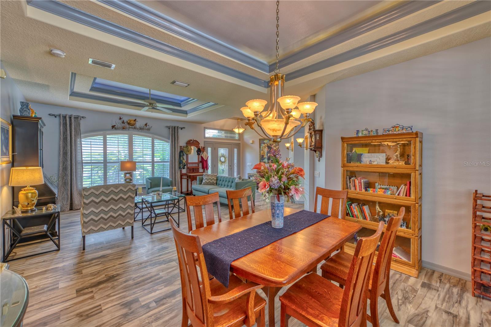 Image 18 of 44 For 2 Waves Place