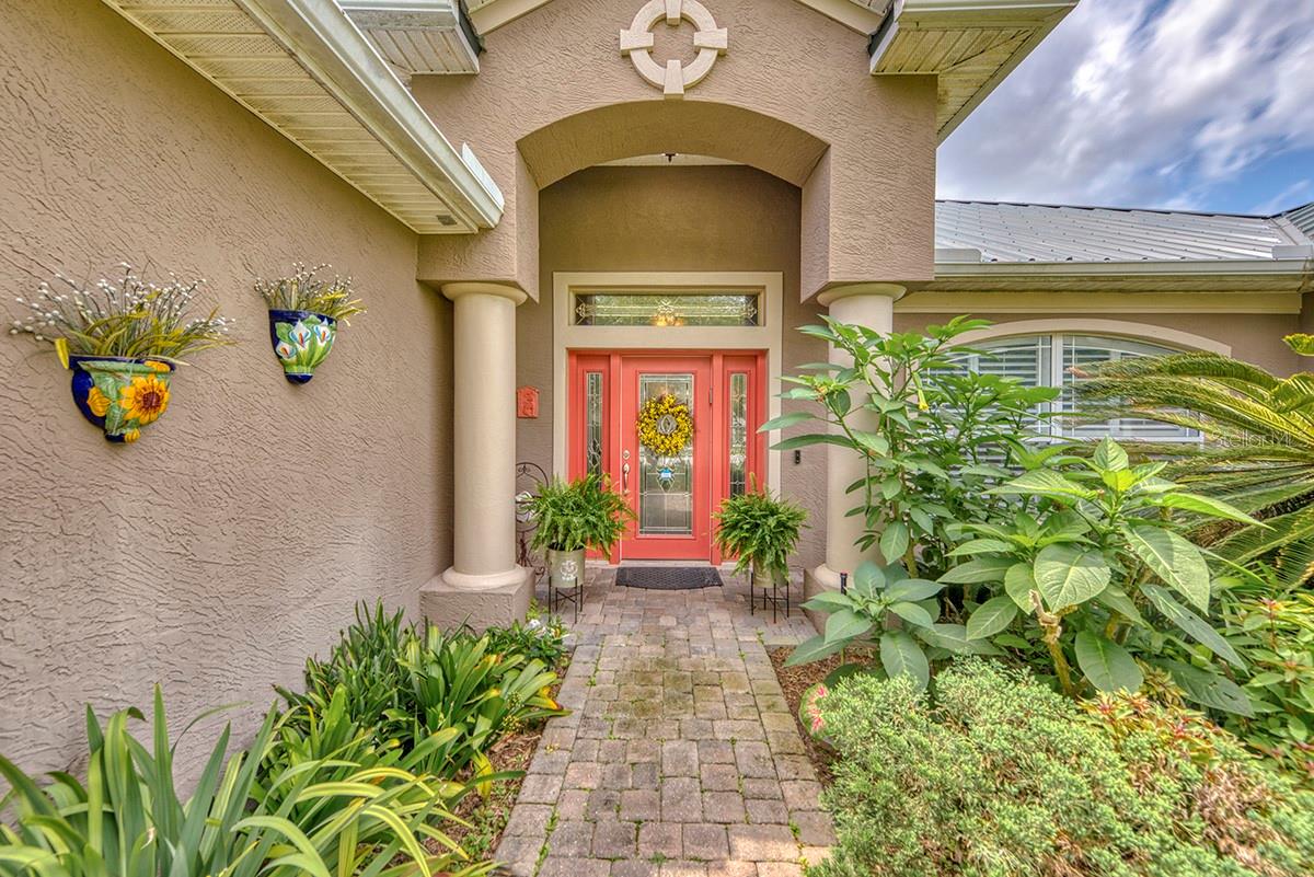 Image 2 of 44 For 2 Waves Place