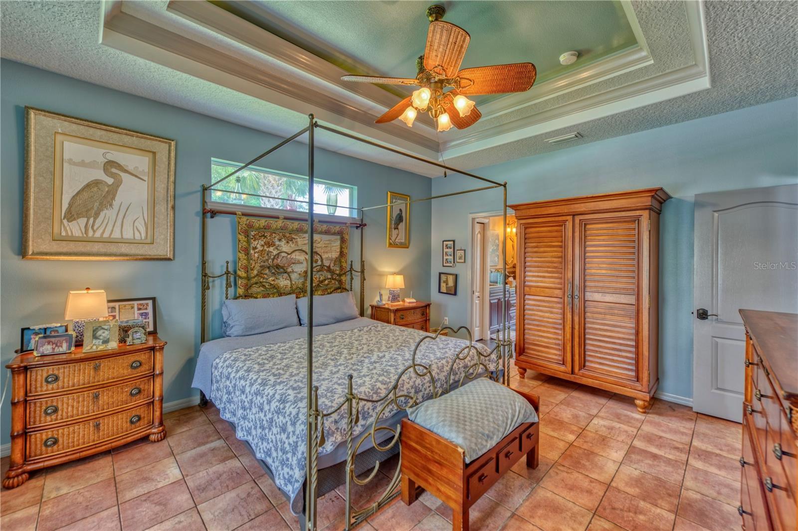 Image 21 of 44 For 2 Waves Place