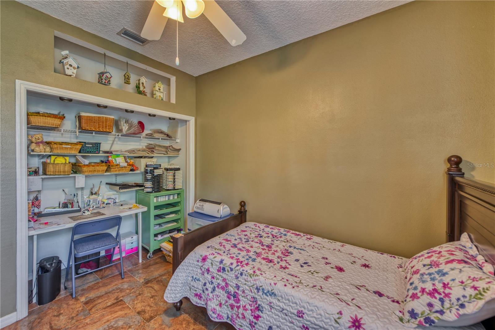 Image 38 of 44 For 2 Waves Place