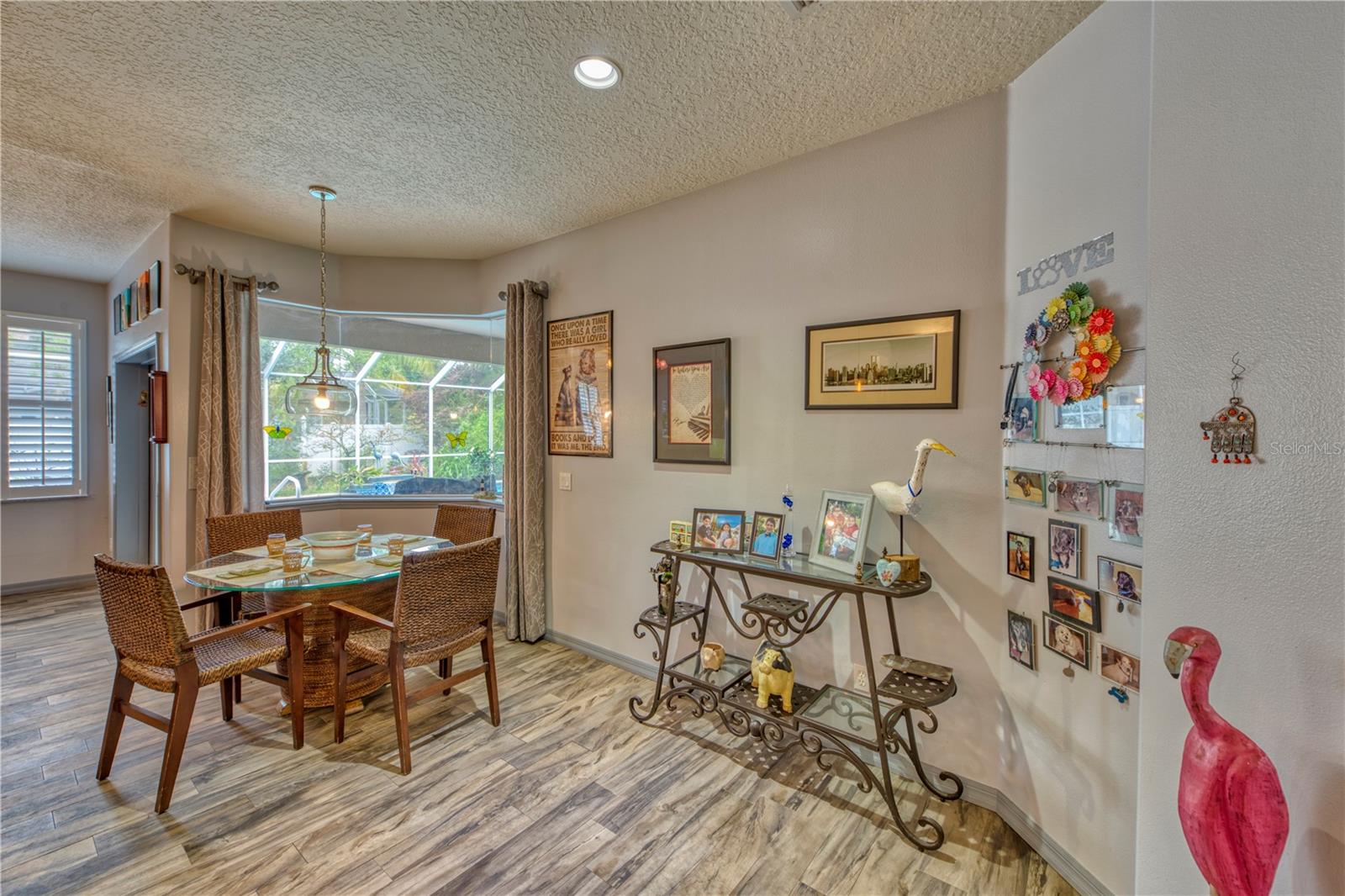 Image 44 of 44 For 2 Waves Place