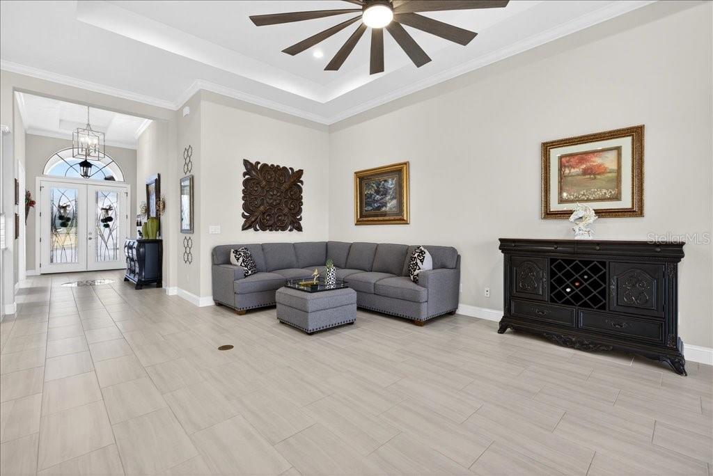 Image 11 of 62 For 431 Bourganville Drive