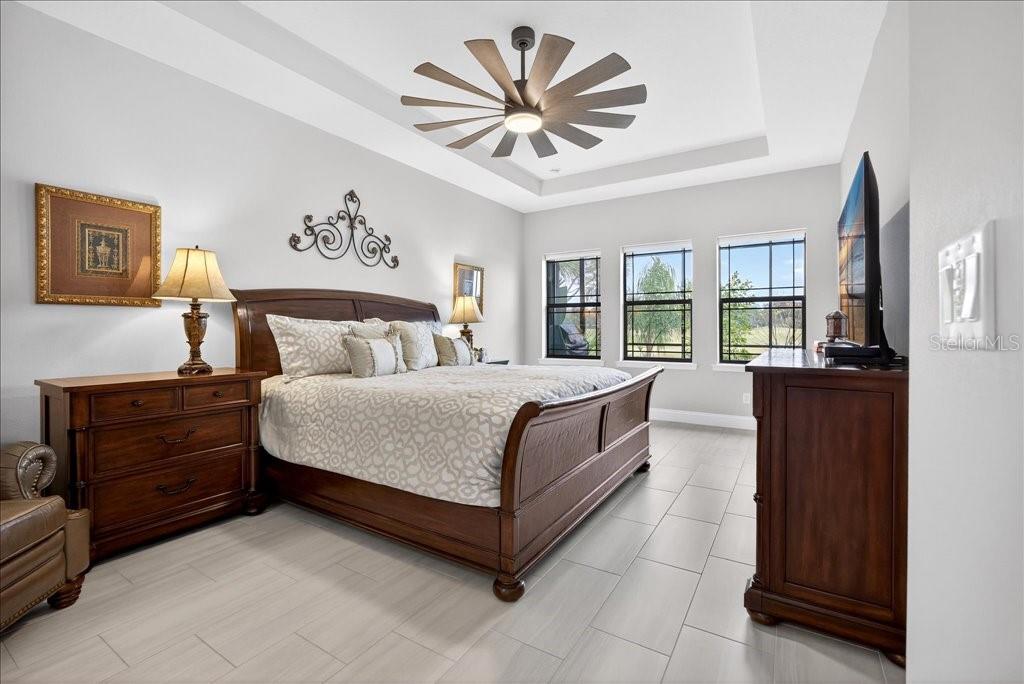 Image 38 of 62 For 431 Bourganville Drive