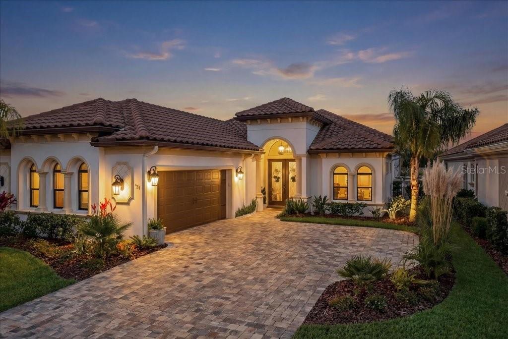 Image 5 of 62 For 431 Bourganville Drive