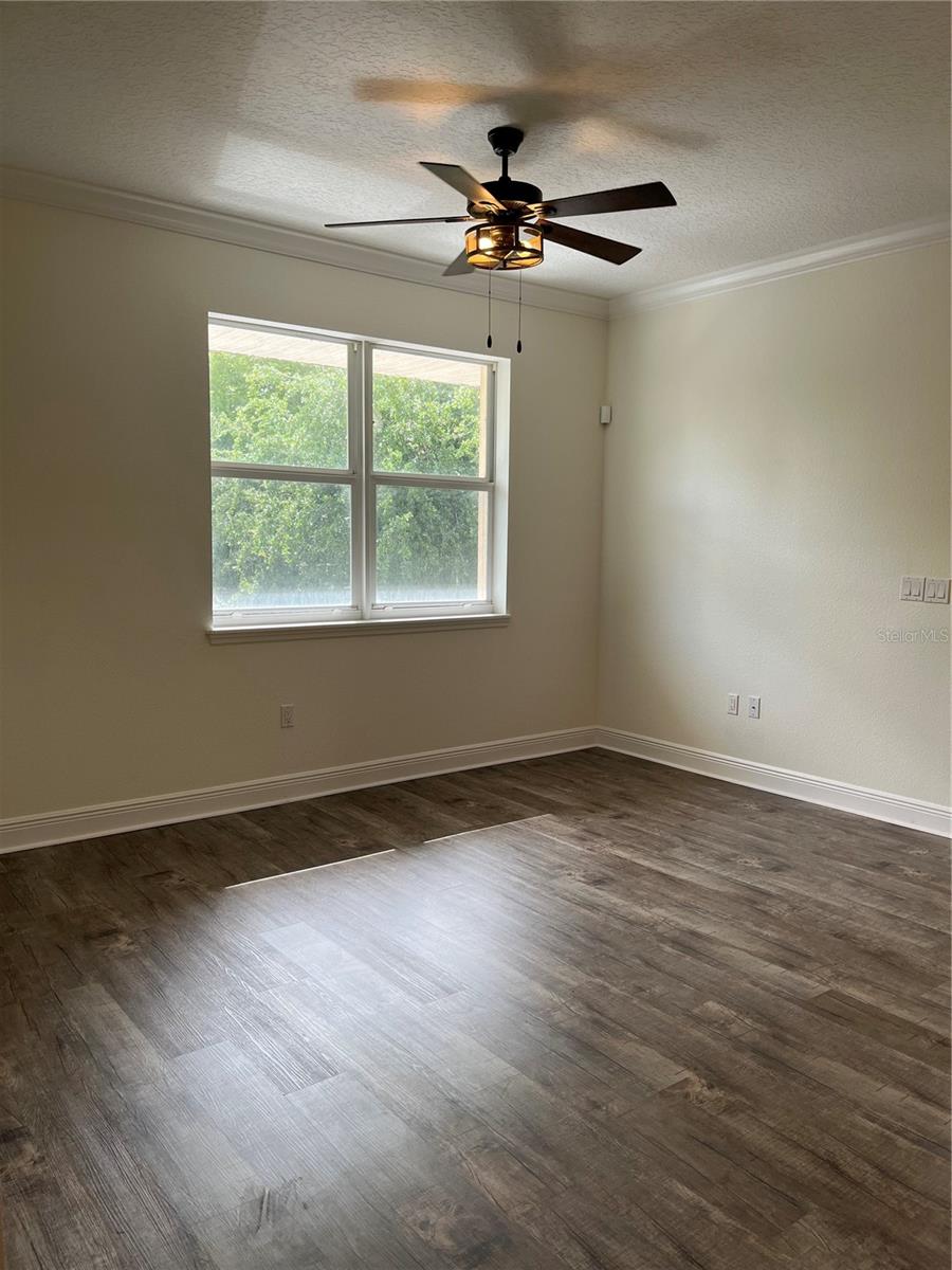 Image 19 of 29 For 200 Riverview Bend 921