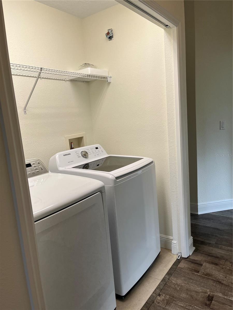 Image 24 of 29 For 200 Riverview Bend 921