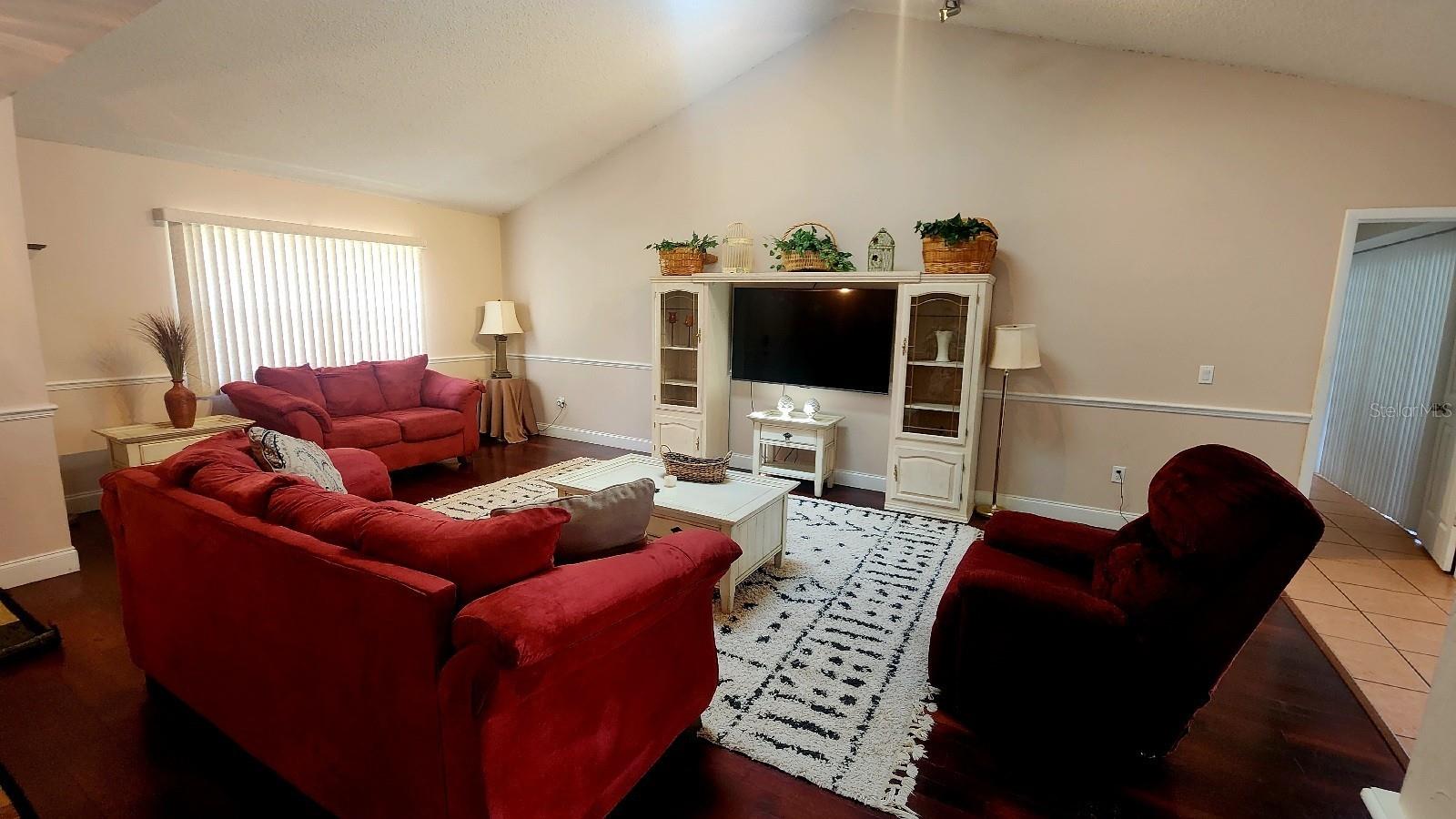 Image 4 of 20 For 10 Blackfoot Court