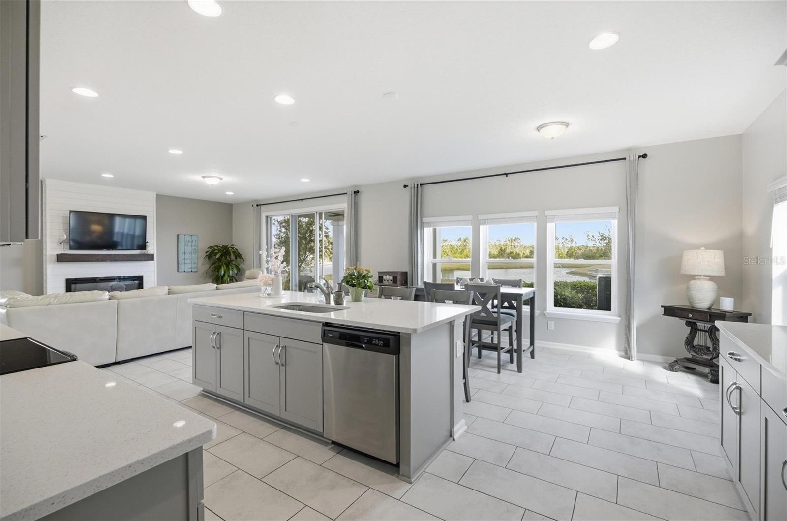 Image 21 of 68 For 128 Night Hawk Lane