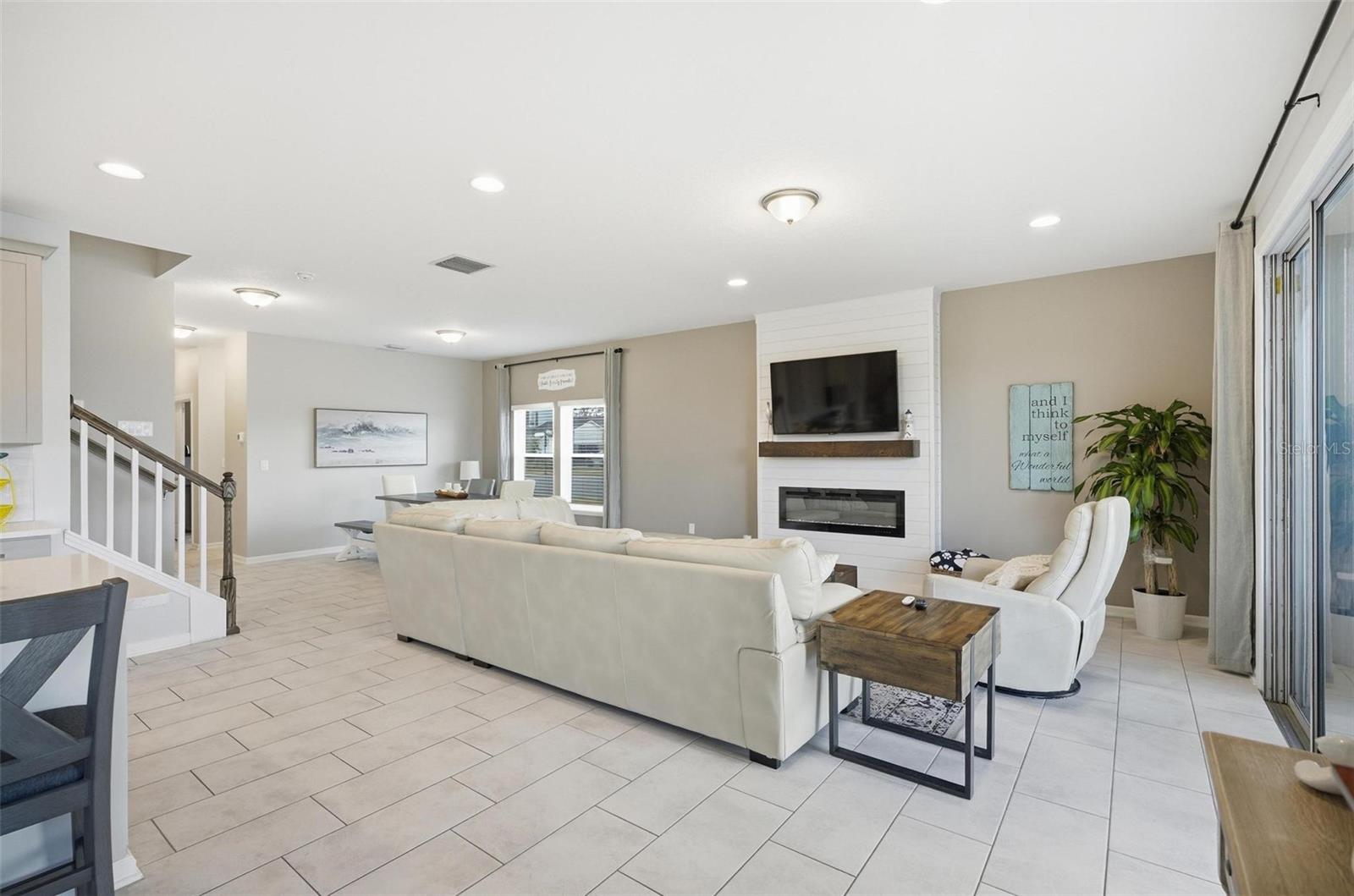 Image 27 of 68 For 128 Night Hawk Lane