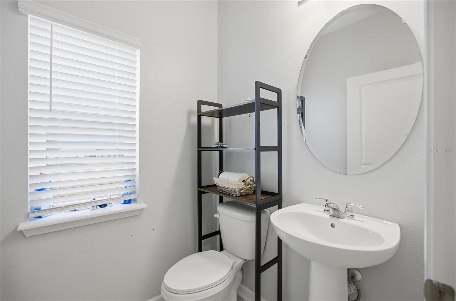 Image 32 of 68 For 128 Night Hawk Lane