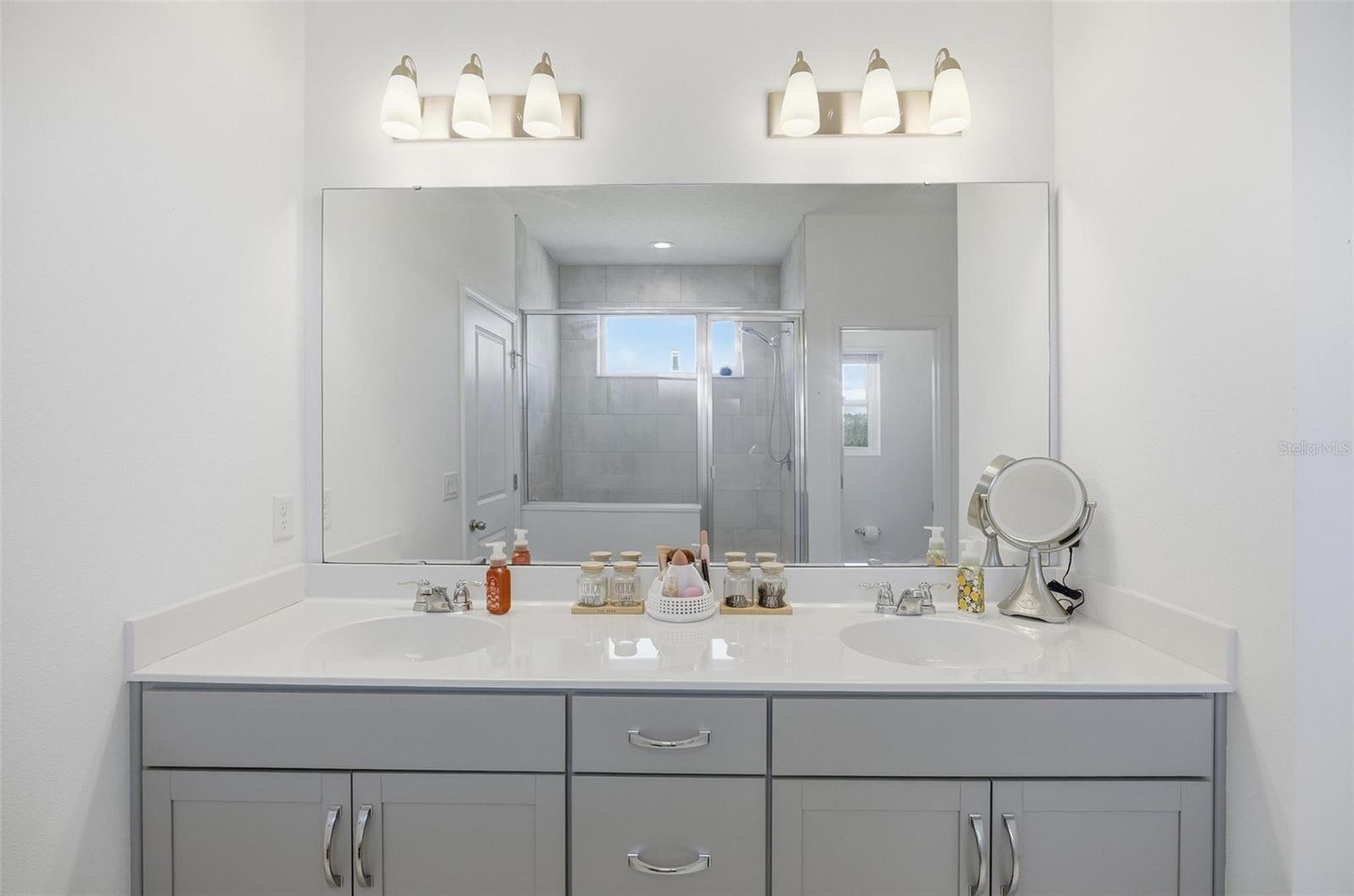 Image 44 of 68 For 128 Night Hawk Lane