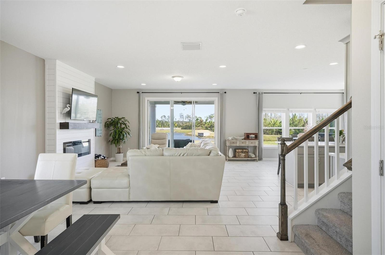 Image 8 of 68 For 128 Night Hawk Lane