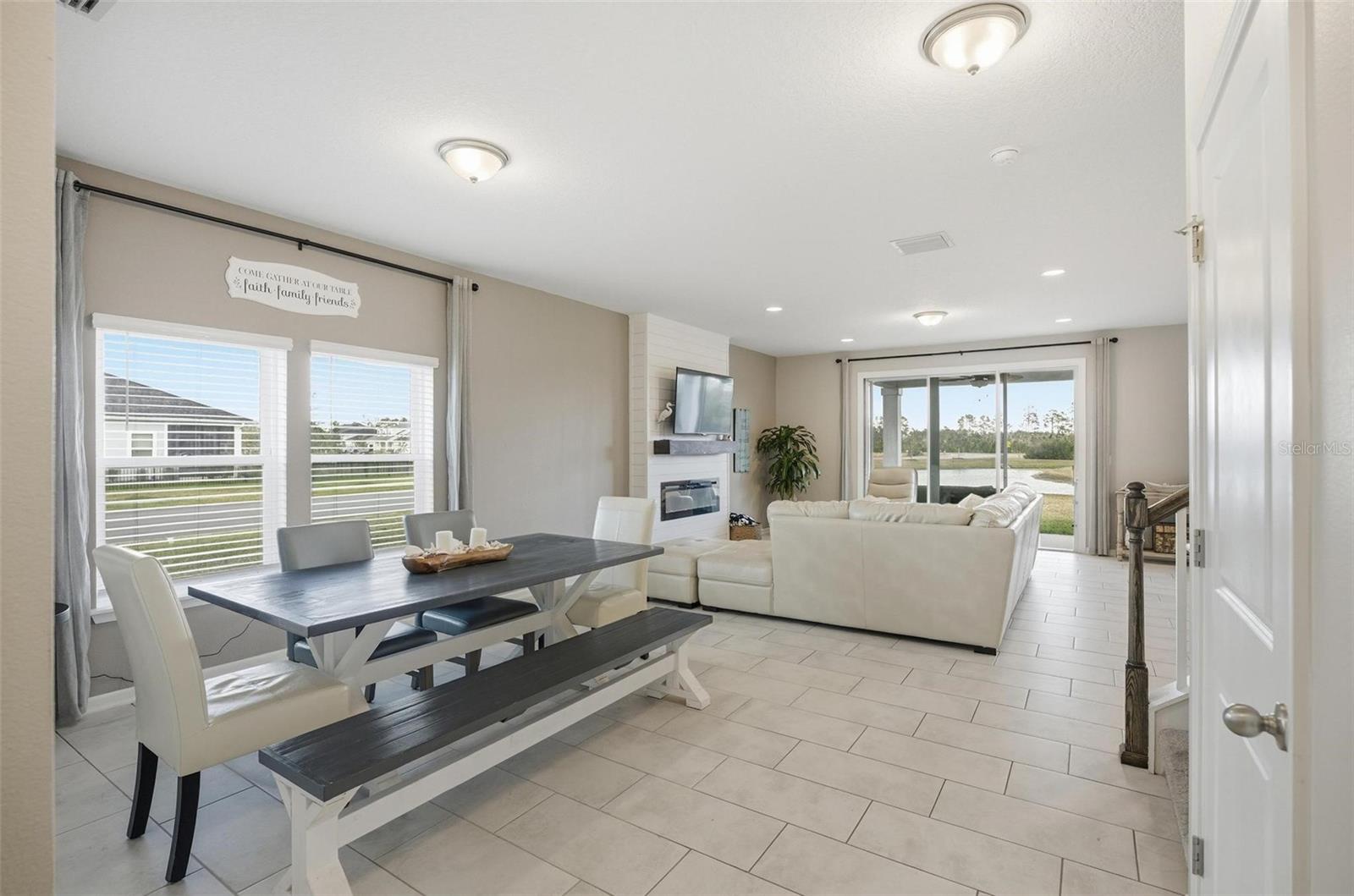 Image 9 of 68 For 128 Night Hawk Lane