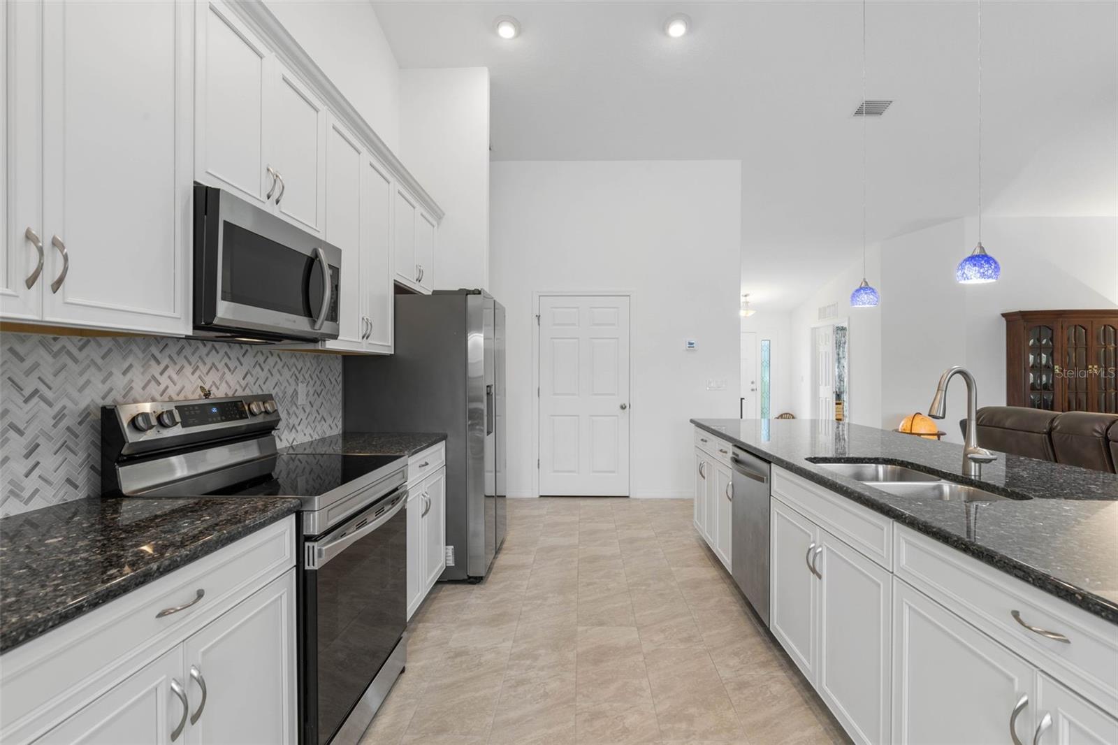 Image 14 of 55 For 11 Randou Place