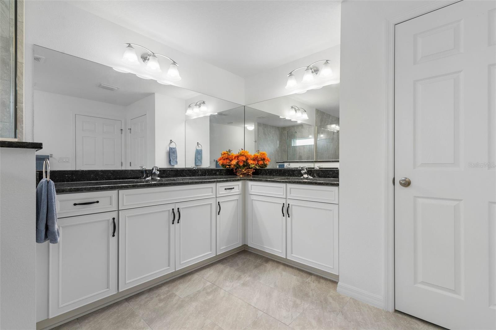 Image 34 of 55 For 11 Randou Place