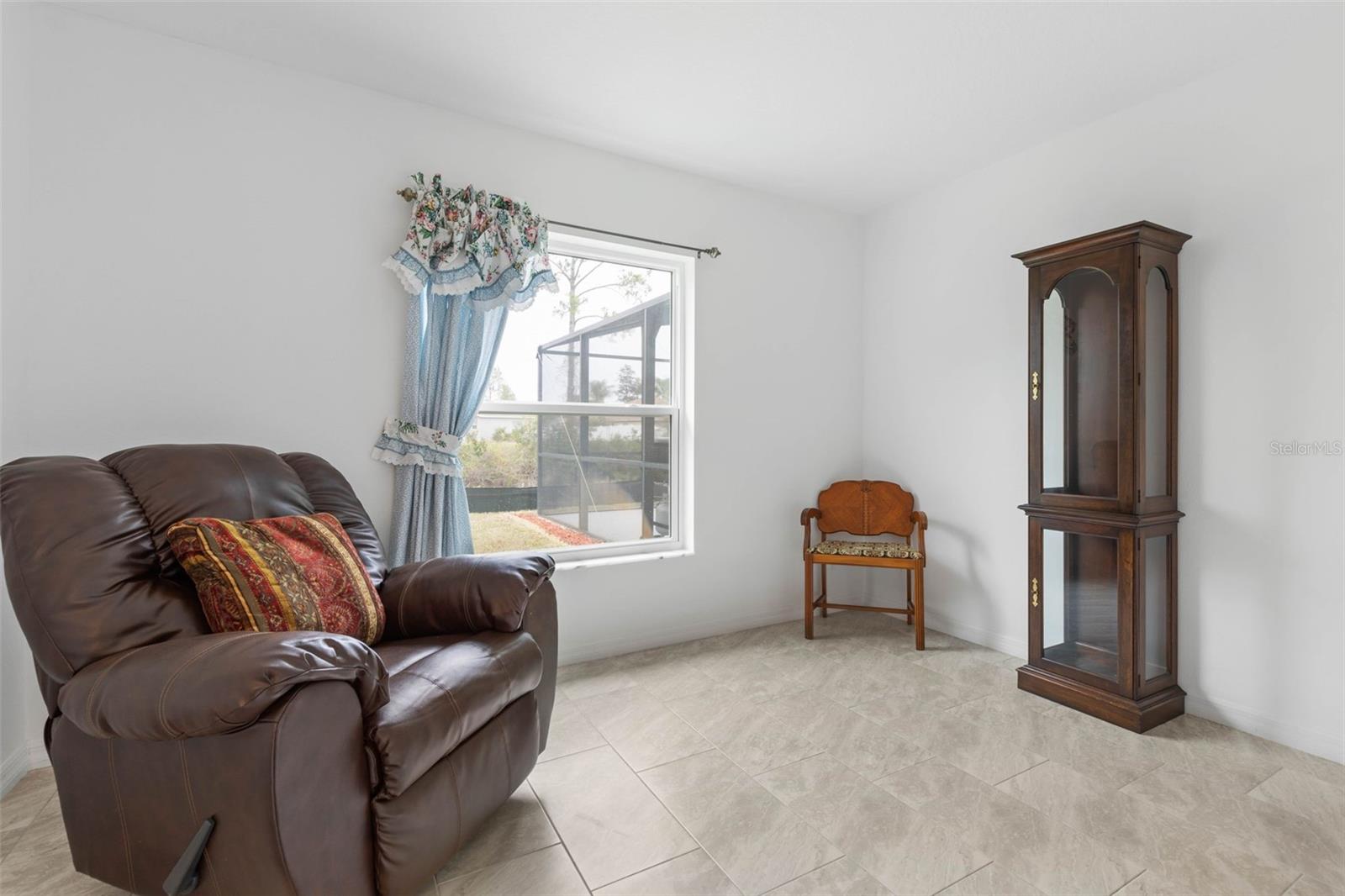 Image 39 of 55 For 11 Randou Place