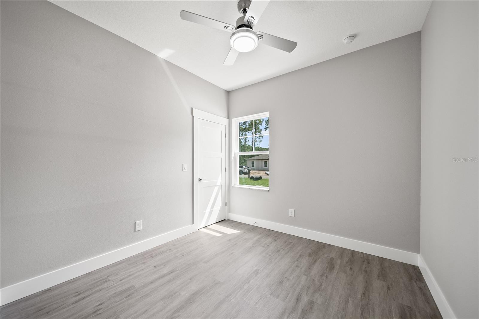 Image 12 of 20 For 21 Rosepetal Lane A,b