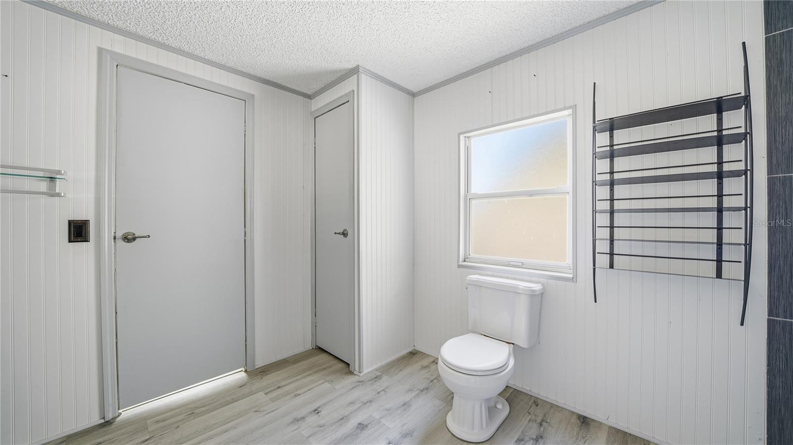 Image 22 of 46 For 4524 5th Avenue