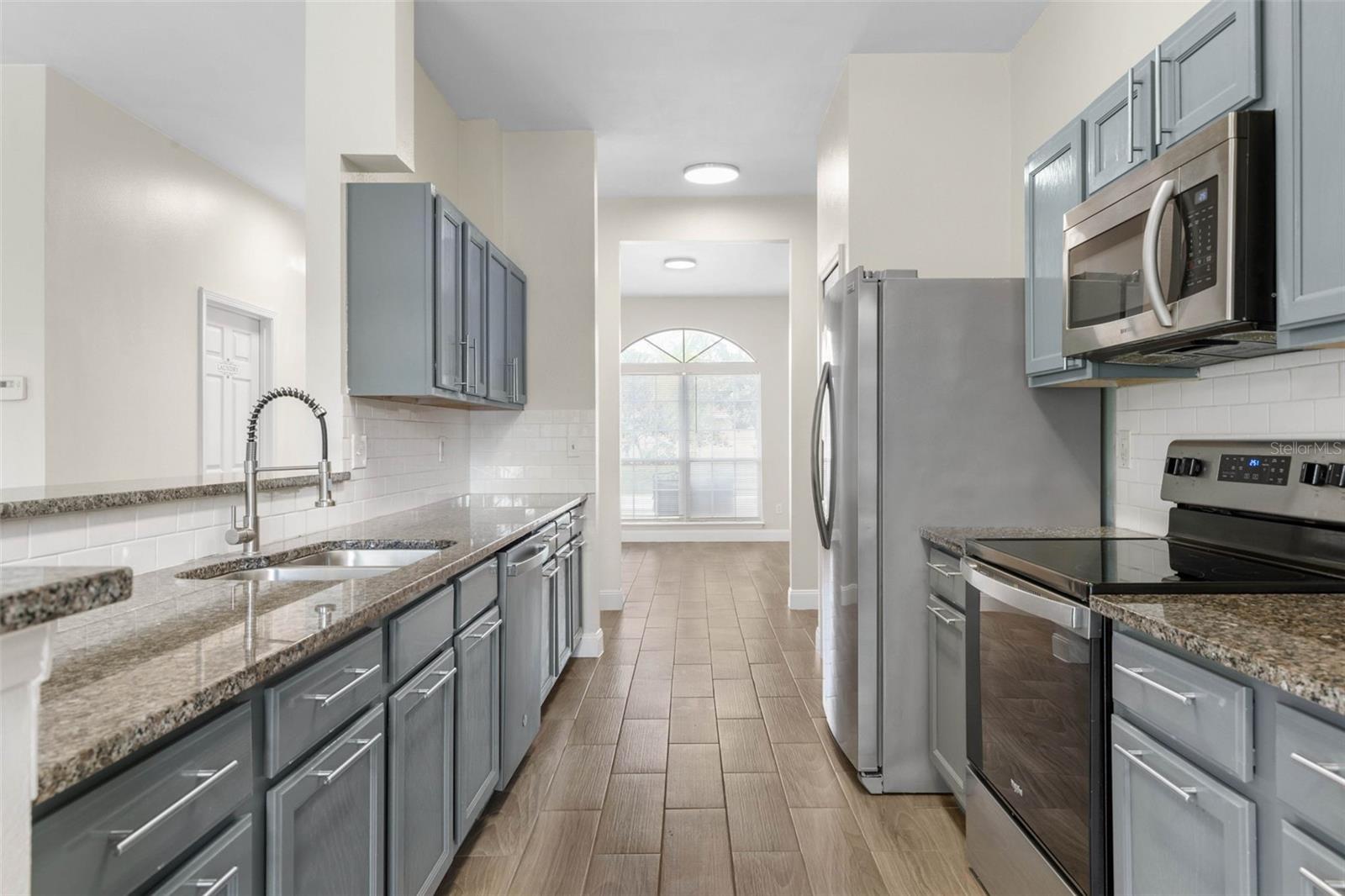 Image 10 of 44 For 1 President Lane