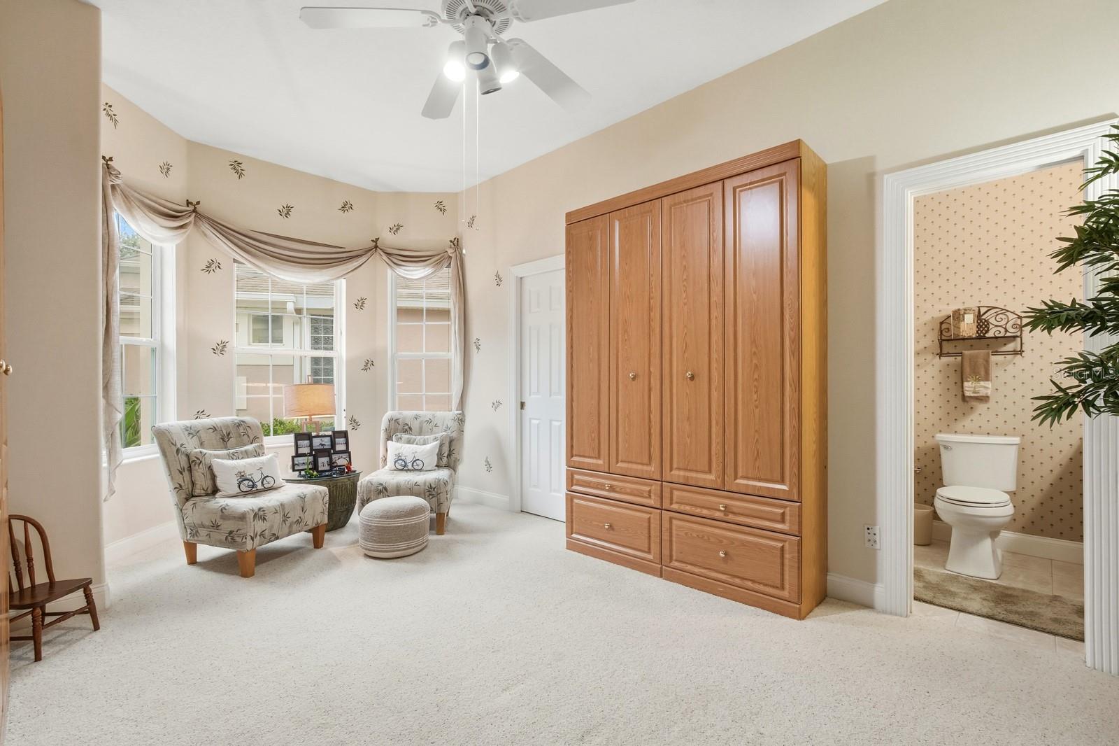 Image 21 of 44 For 18 Lakeview Lane