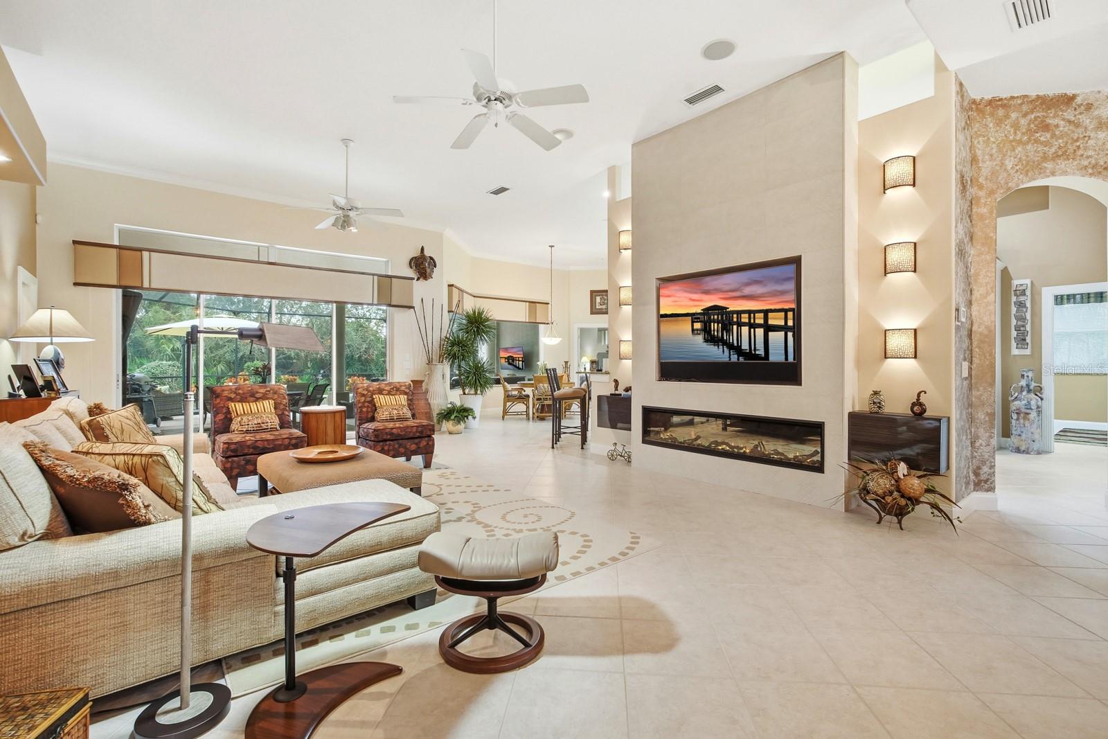 Image 8 of 44 For 18 Lakeview Lane