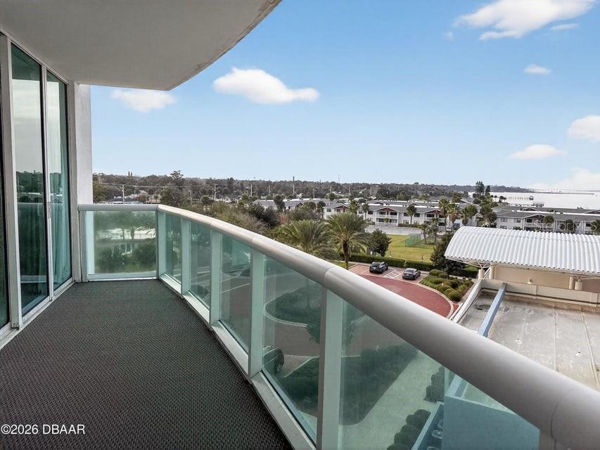 Image 15 of 38 For 241 Riverside Drive 508