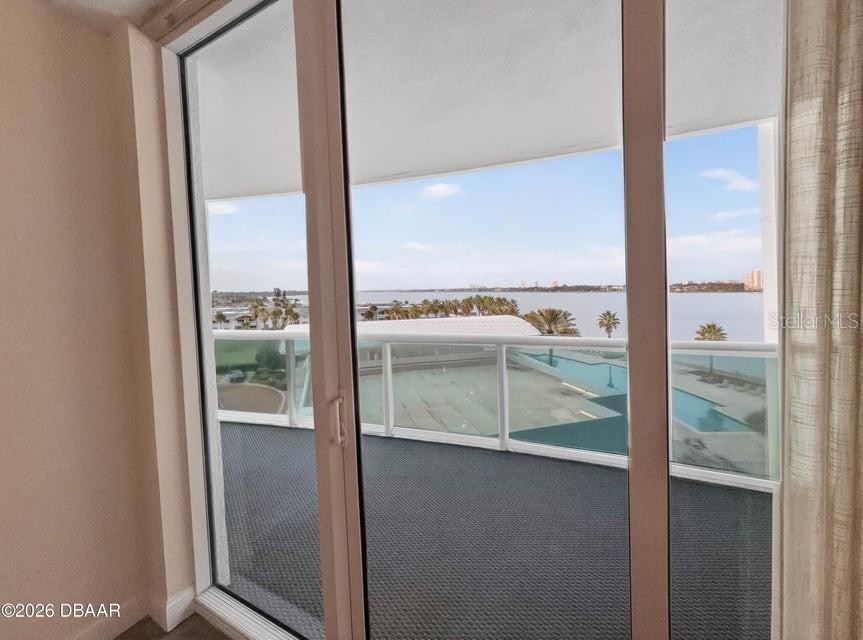 Image 5 of 38 For 241 Riverside Drive 508