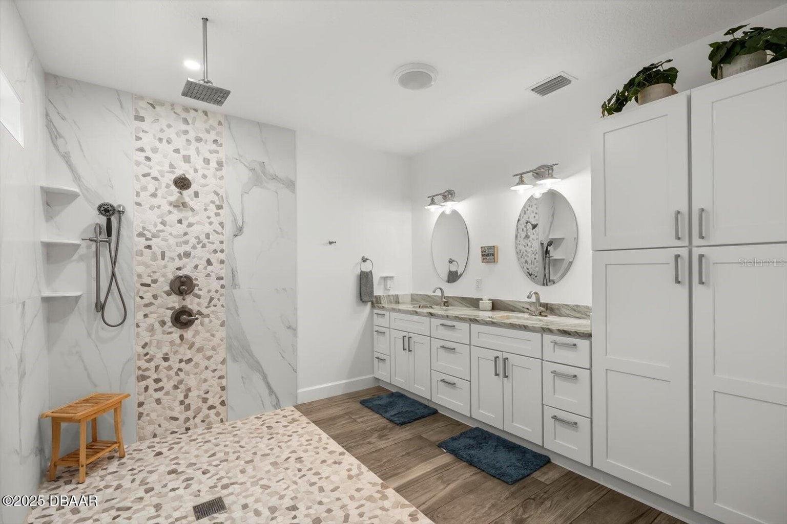 Image 20 of 37 For 2995 Ragis Road