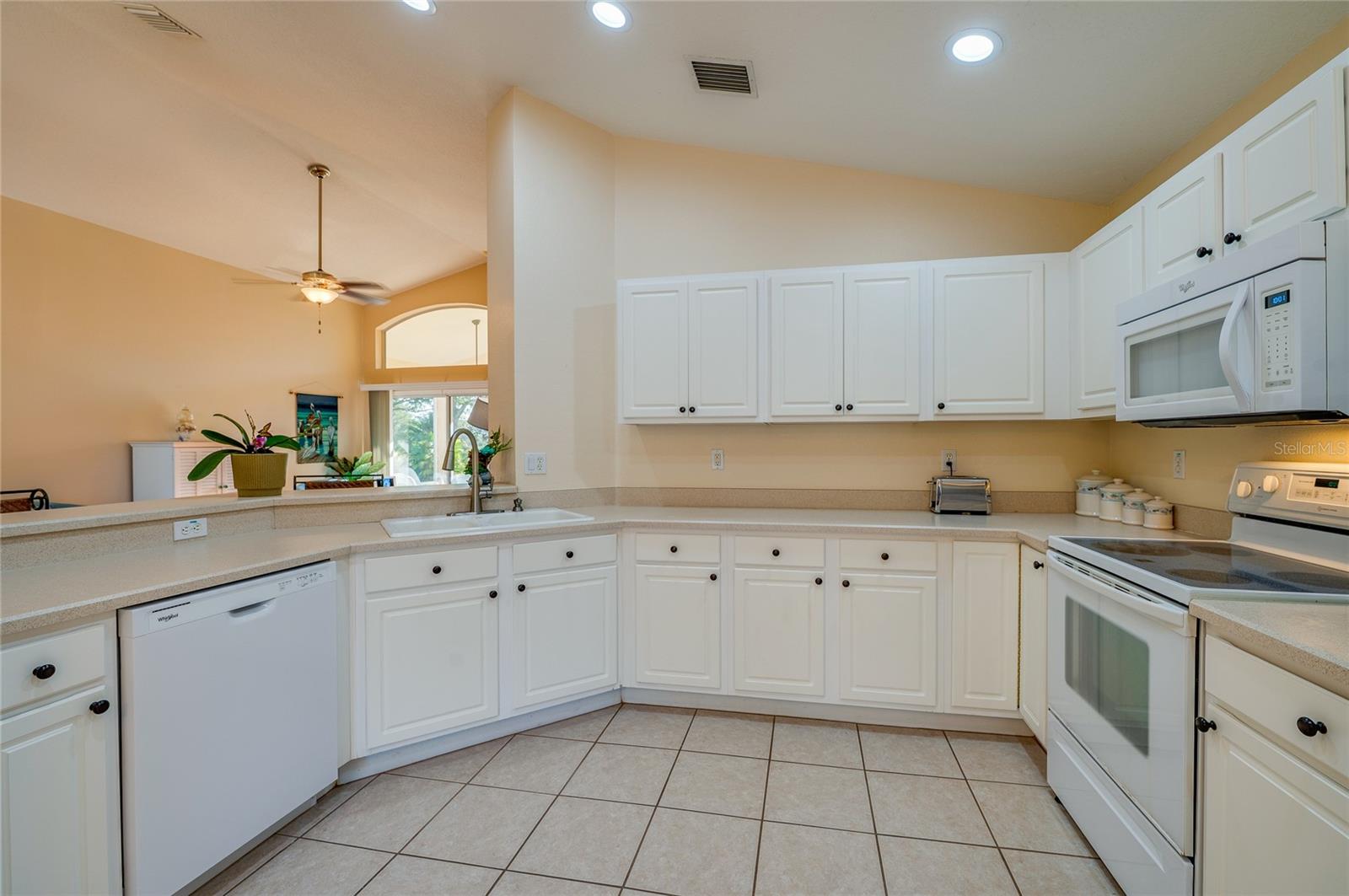 Image 10 of 35 For 23 Pine Harbor Drive