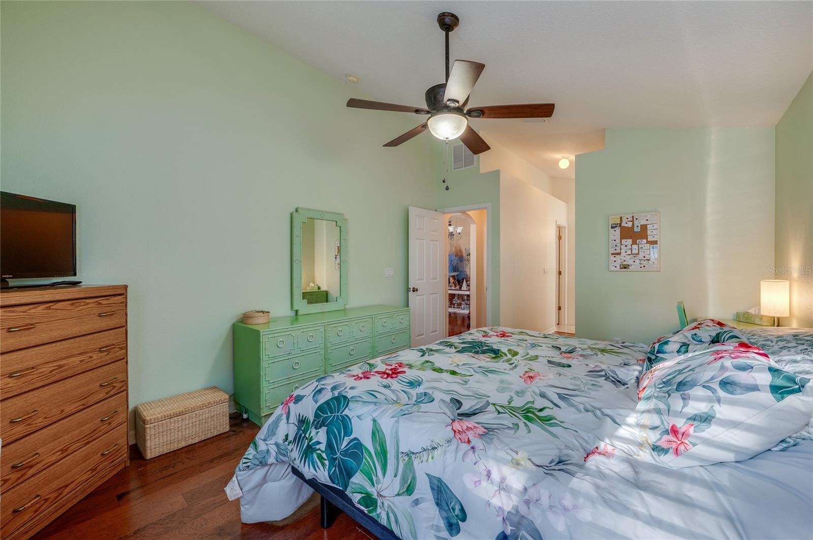 Image 13 of 35 For 23 Pine Harbor Drive