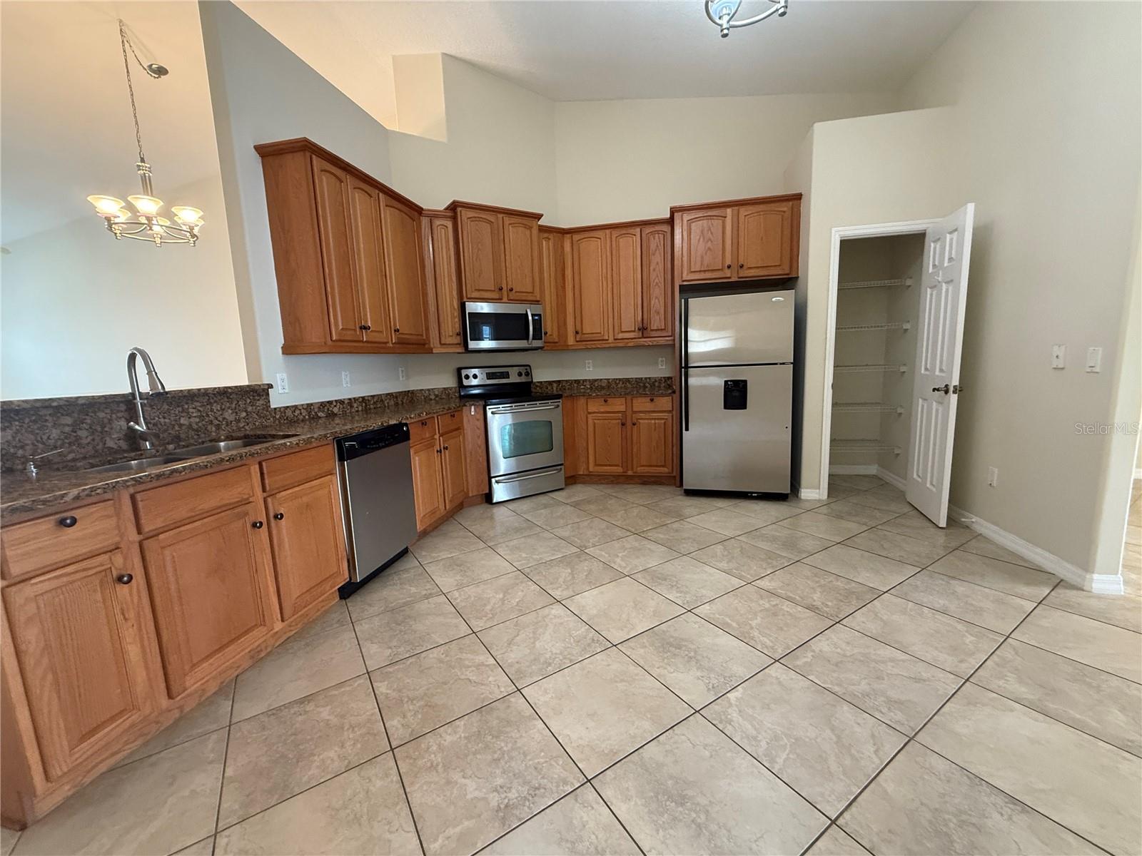 Image 2 of 14 For 4 Wood Amber Lane