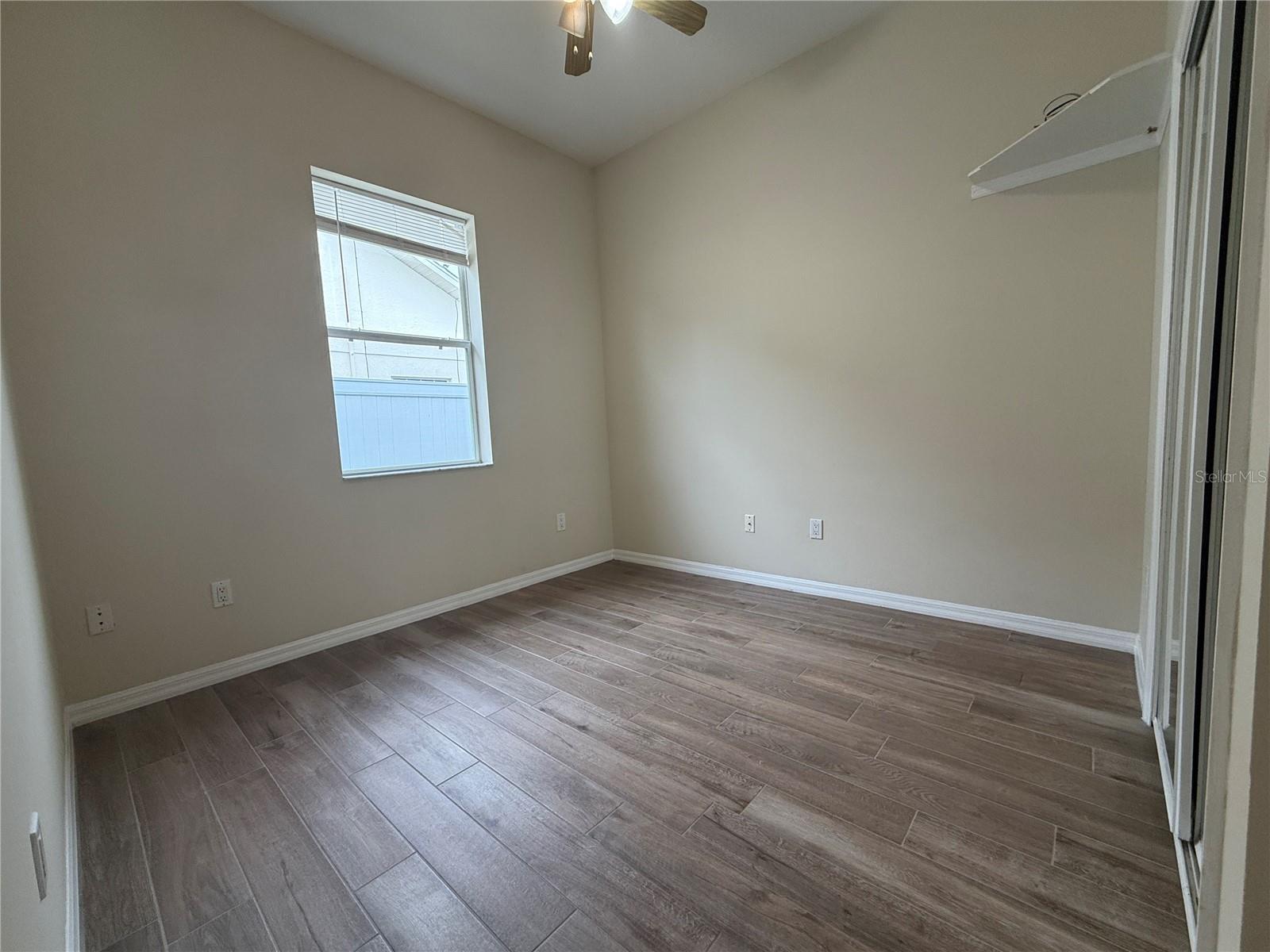 Image 3 of 14 For 4 Wood Amber Lane