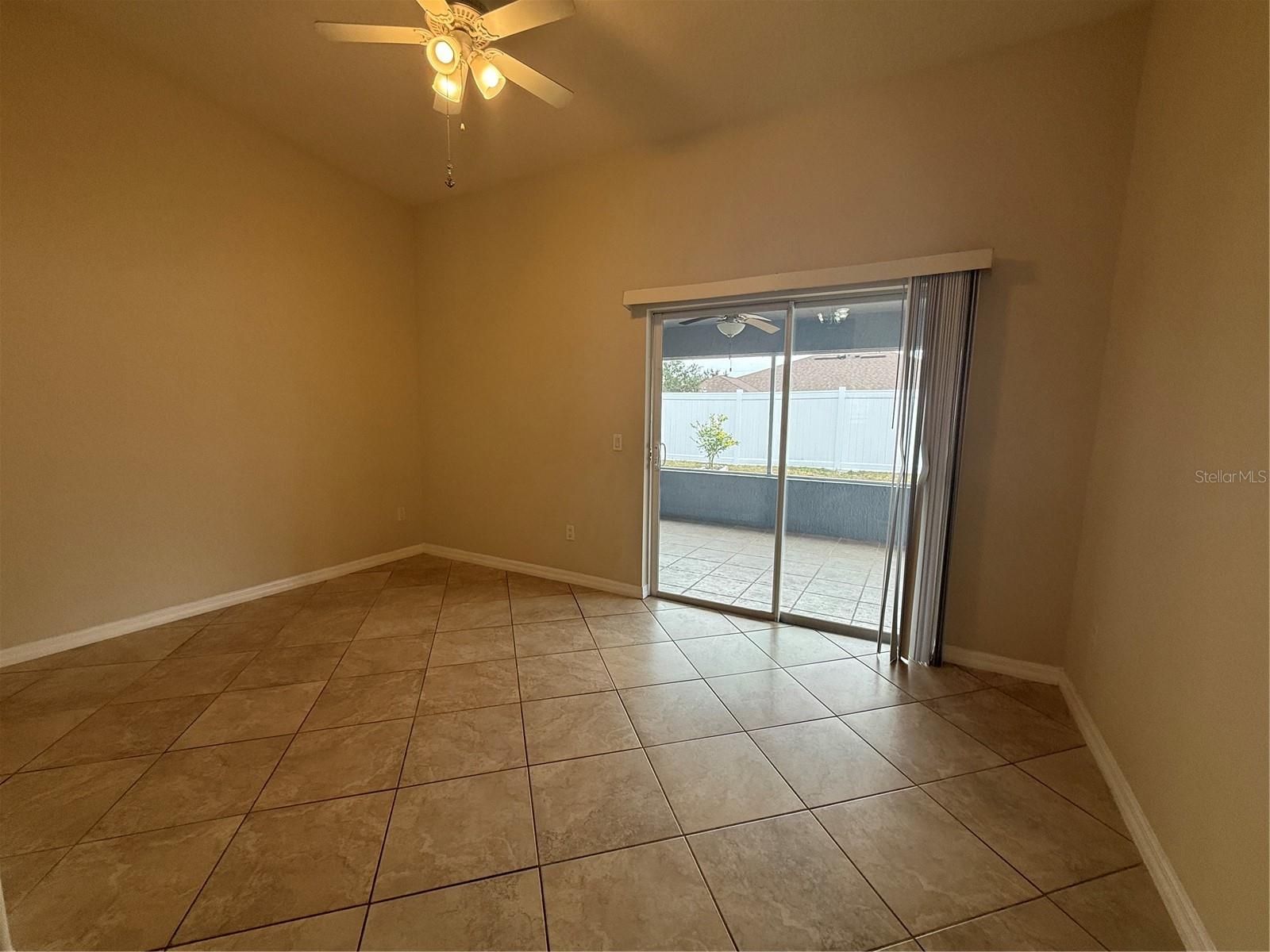 Image 9 of 14 For 4 Wood Amber Lane